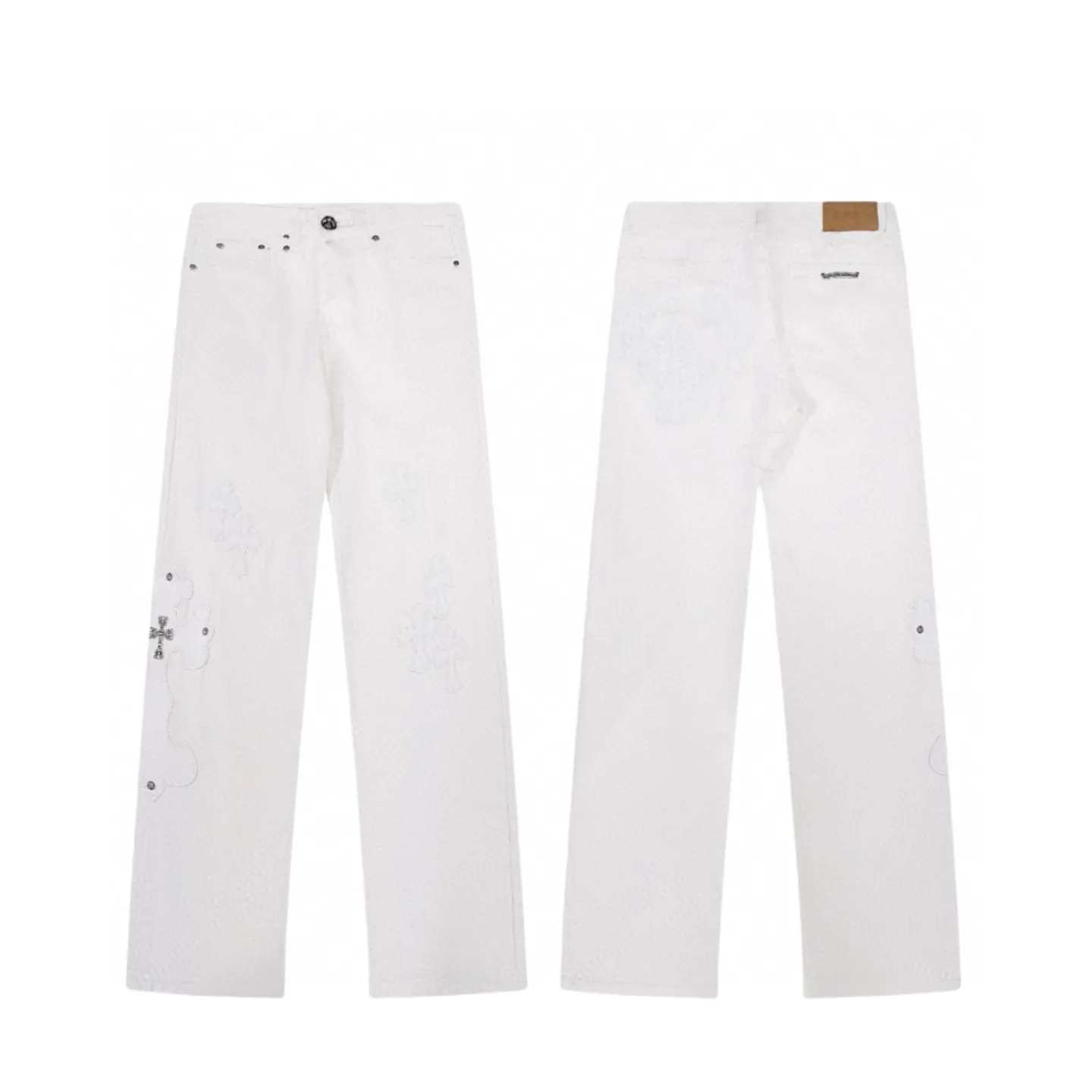 P280 💰 (Top version) Chrome Hearts White Bull King Metal Cross White Leather Heavy Industry Jeans Chrome Hearts is a brand that has always been famous for its high-end and design. The quality of these pants is unparalleled, and a pair is often hard to find at counters. It uses top-notch heavy-duty washing technology, the calf leather laser-cut cross is particularly exquisite, and the aged silver hardware adds a sense of retro and luxury. White denim fabric, paired with a cross leather design, is fashionable and individual. The straight version is also particularly slim. The style is the same for men and women, so whoever wears it will look better! The matching suggestions are as follows: Cool street style: Pair the upper body with a black short crop top, a black leather jacket, and black Martin boots. Wear a silver necklace and ring from Crowe and walk on the street to feel cool. Casual fashion style: wear a simple white cotton T-shirt inside, a loose denim jacket outside, and white sneakers. Overall casual and comfortable, suitable for daily travel and shopping. High-end outfit: Pair it with a black silk-textured shirt, tuck it into pants, and put on a pair of black leather shoes. Wear a black suit jacket to instantly enhance your temperament, and you can attend some formal occasions without any pressure. Color: White Ox King Size: 28-30-32-34 (corresponds to S-M-L-XL)